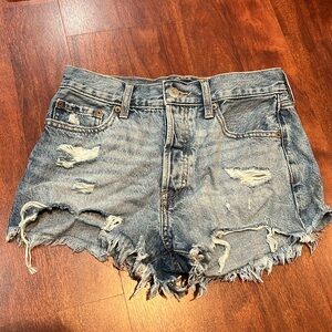 size 2 medium wash ripped aeropostale denim boyfriend shorts